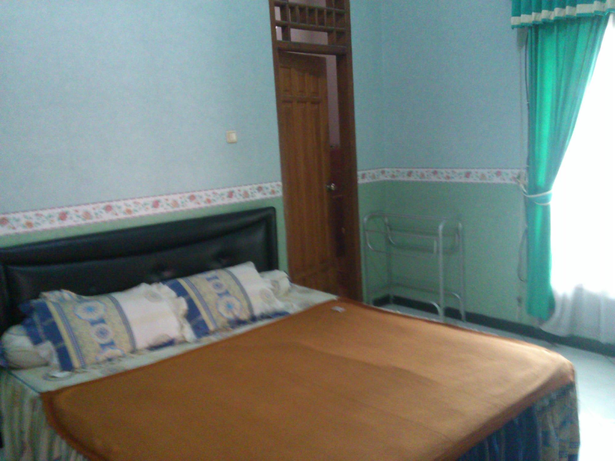 Hotel Tjahaja Baroe Syariah Mitra Reddoorz At Dukuh Kupang à Sorabaya Extérieur photo